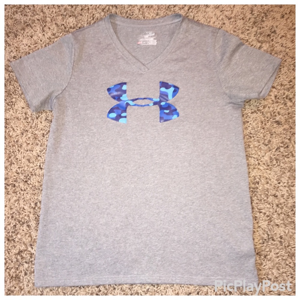 UNDER ARMOUR HEAT GEAR SHIRT⭐️